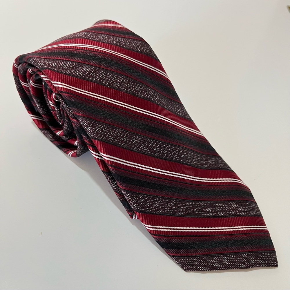 Vintage Pronto Uomo Platinum Silk Tie | Red Stripe | 3” Classic | Banker Office